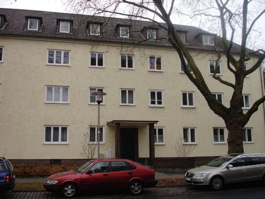 Geräumige 4,5-Zimmer-Wohnung in guter Lage mit modernisiertem Bad