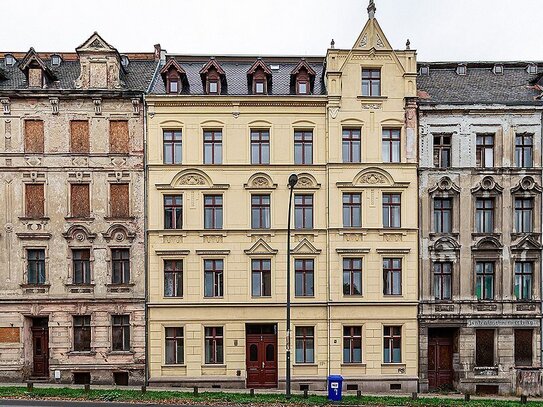 Zentrale 3-Raumwohnung im 1. OG, mit Wannenbad & großem Balkon