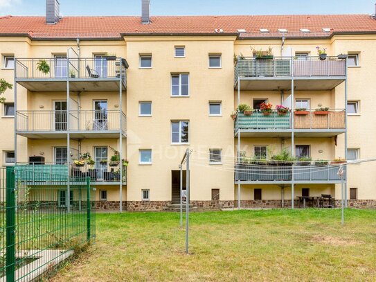 Helle 2-Zimmer-Wohnung in denkmalgeschütztem Haus mit Nordbalkon & Südloggia in Kleinzschocher