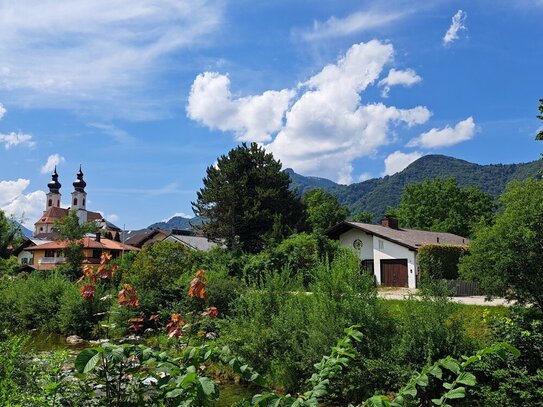 Baugrundstück mit Altbestand in bester Wohnlage in Aschau im Chiemgau: