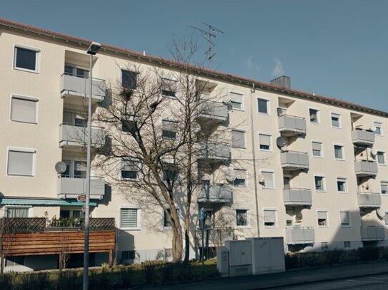 sanierungsbedürftige 3-Zimmer Eigentumswohnung mit Stellplatz - 657