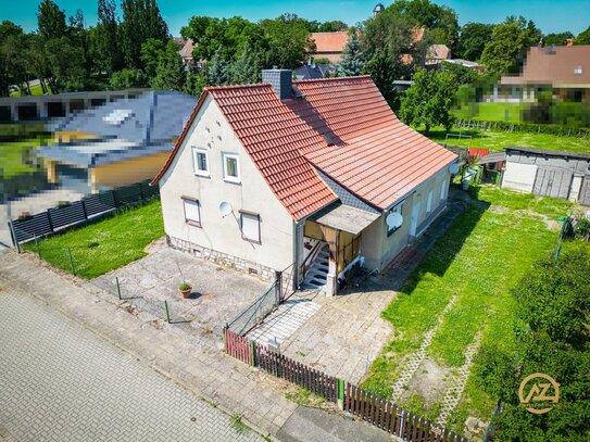 "Charmantes Modernisierungsanwesen mit Einliegerwohnung auf großzügigem Grundstück in Ampfurth"