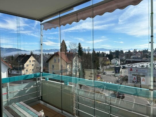 Einfach Perfekt - 3 Zimmer Wohnung mit Bergblick, 2 verglasten Balkonen und TG-Stellplatz!