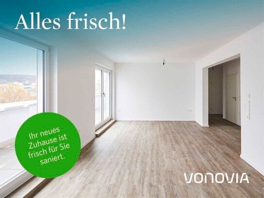 Ihr neues Zuhause! Schicke, frisch renovierte 3-Zimmer-Wohnung mit Balkon!