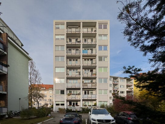 Solide Kapitalanlage: Ruhige Hochparterre-Wohnung in Westend - mit Wohnungsrecht - Energiekennwert B