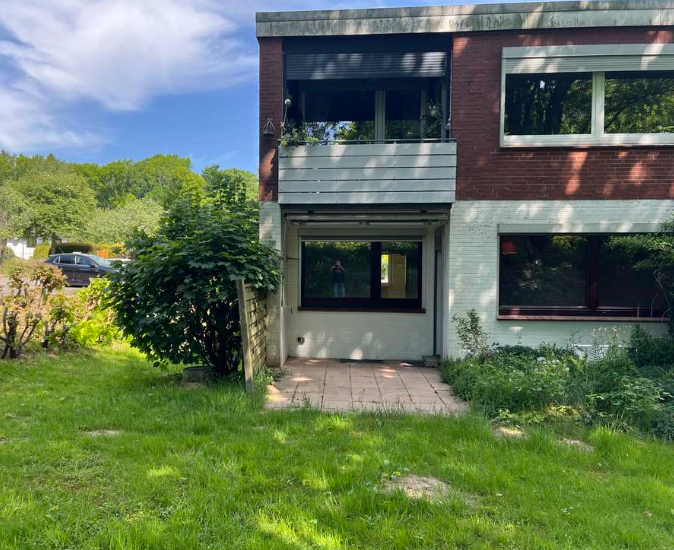 renovierte 3-Zimmer Wohnung in Marmstorf mit Terrasse und Garage (Erbbaurecht)