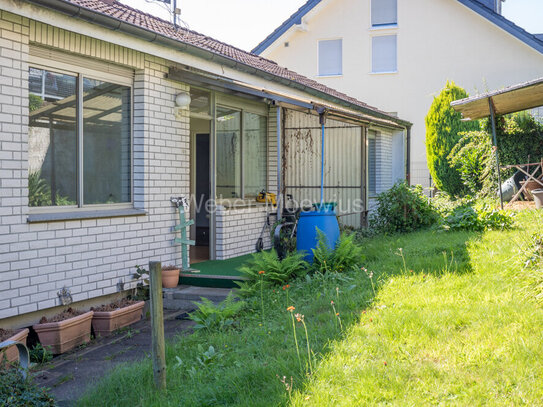 Much Zentrum: Freistehendes Einfamilienhaus mit Garten + Garage