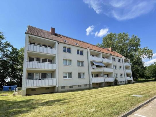 Idylle pur...Wohnen in der 1. Etage mit Balkon in Naundorf, OT Hof!