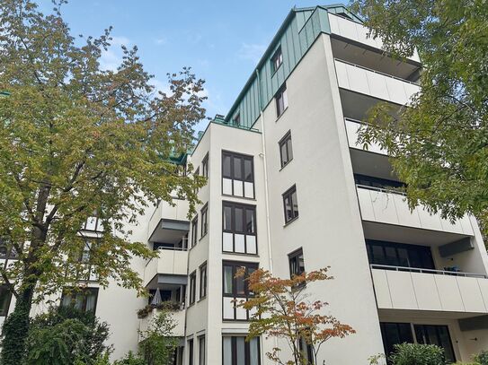 München-Schwabing! Frei werdende 2-Zimmer-Wohnung mit Südbalkon zum ruhigen Innenhof