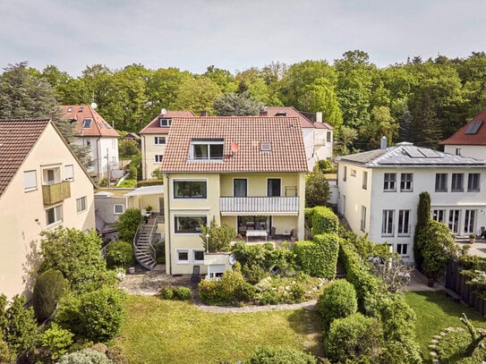 Ein - Zweifamilienhaus in sehr gefragter Höhenlage direkt am Wald mit Stadtblick Nähe Gänsheide