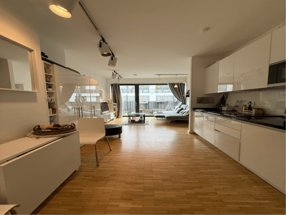 Fully furnished cosy flat, all inclusive, available until July 2028. /Voll möblierte stilvolle Wohnung, Pauschalmiete, befristet bis Juli 2028 - Foto 1