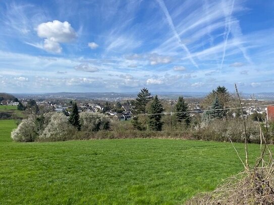 Wohnen am Wald! Außergewöhnlich großes Baugrundstück am Rand von Koblenz