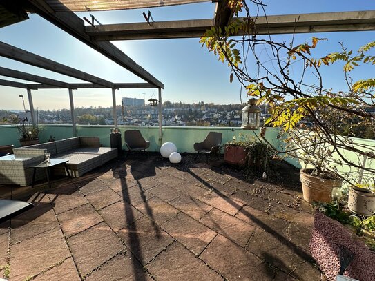 3-Zi.-Wohnung mit großzügiger Terrasse und toller Aussicht in Esslingen-St. Bernhardt