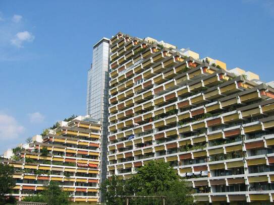 Wohnen im Pharaohaus! 1 Zimmer Wohnung mit Balkon und Tiefgaragenstellplatz zu verkaufen!