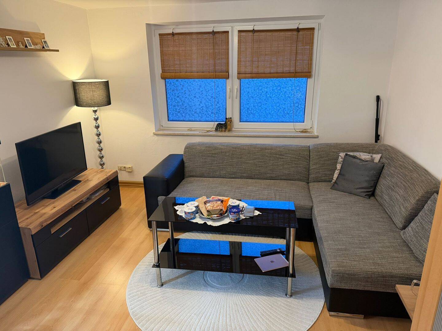 Voll möblierte 2-Zi.-Wohnung is Nähe S-Bahn (S2) Karlsfeld - 1 Jahr befristet -