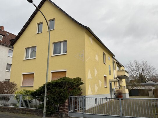 Ideale Kapitalanlage: Mehrfamilienhaus mit vier Wohneinheiten in zentraler Wohnlage