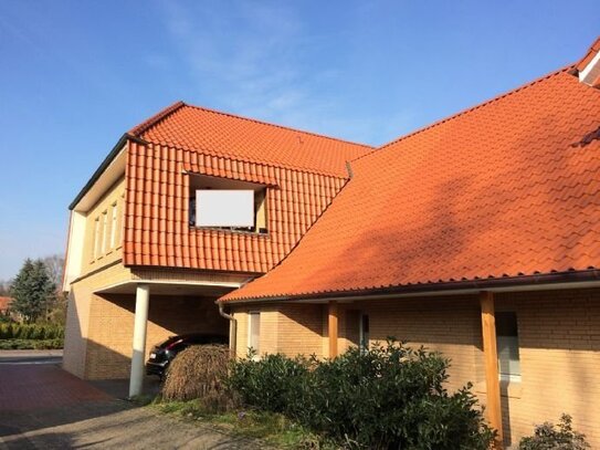 Großzügige 5-Zimmerwohnung mit 2 Loggien und Carport in Großenkneten