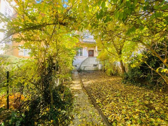 **HAUS MIT SEELE** Stadthaus in der Villenkolonie Laim