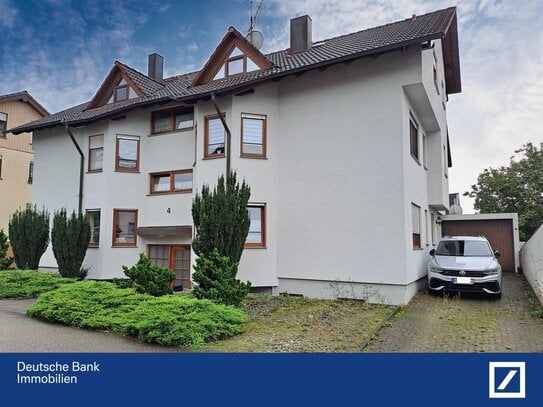 Modernisierte EG.-Wohnung mit Garage.