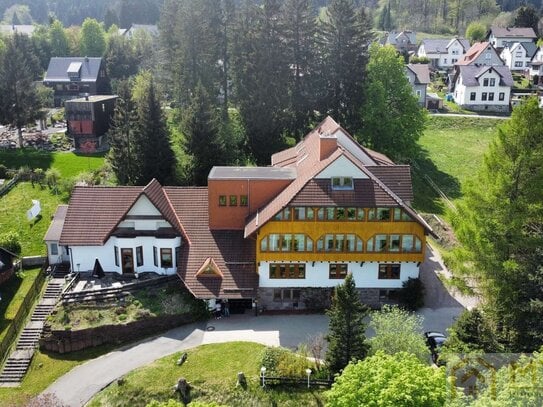 Gemütliches Landhotel am Rennsteig: Sauna, Pool, Festsaal & Aufzug - Natur pur!!