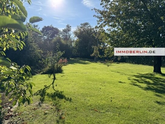 IMMOBERLIN.DE - Exquisite Landhausvilla mit weitläufigem Südwestgarten