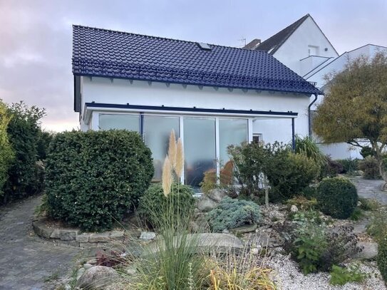 Gemütliches modernes Haus mit Wintergarten