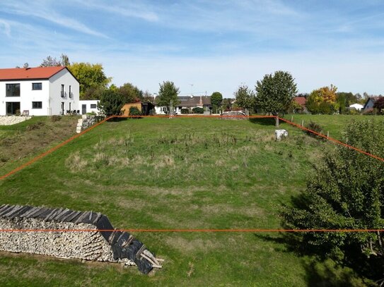 Hanggrundstück in ruhiger und unverbaubarer Südausrichtung, ideal für München-Pendler