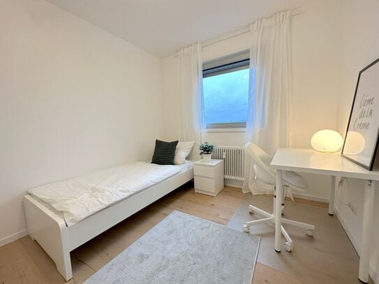 1,5km zur Uni ?????Erstbezug nach Renovierung / Möblierte 7ner WG-Zimmer / 7 bed shared flat