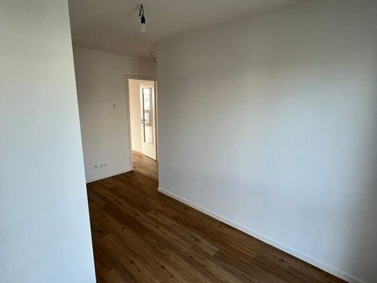 Erstbezug! - 3-Zimmer-Wohnung mit Balkon und Einbauküche - Komfortables Wohnen auf 85 m²