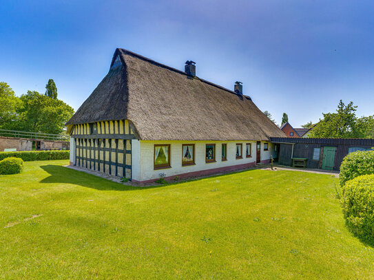 Leben an der Schlei! Historische Reetdachkate auf einem traumhaften 2247 qm großem Grundstück!