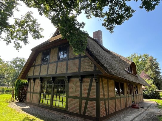 Einzigartiger Fachwerk-Wohntraum im Grünen in der Nähe von Stade