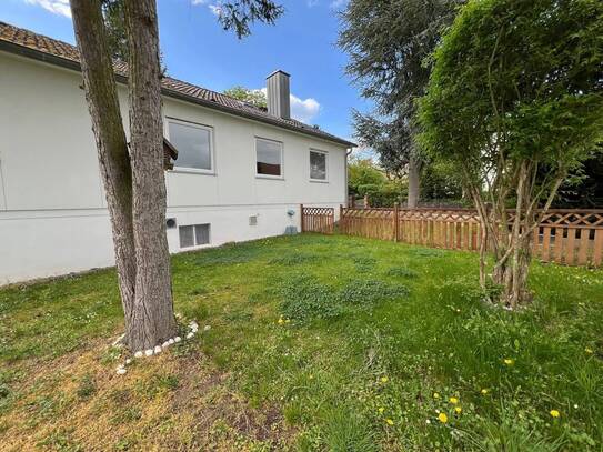 ...Einfamilienhaus mit großem, sonnigem Garten und Garage in Würzburg - Oberdürrbach...