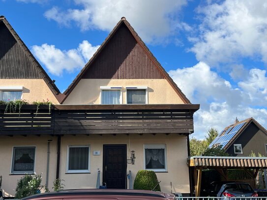 Vermietetes Reihenendhaus mit Pool in Berlin-Lichterfelde