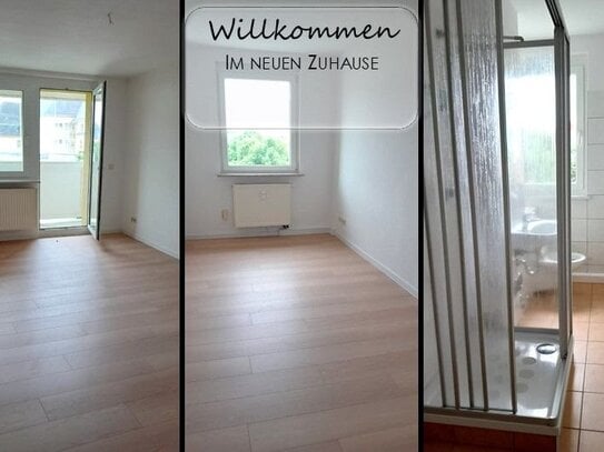 Wie wär`s damit? Hübsche Wohnung mit Balkon und Aufzug