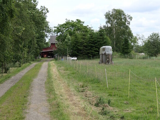 21756 Osten / Hemmoor: Resthof mit Pferdeboxen auf 2 ha Grundstück