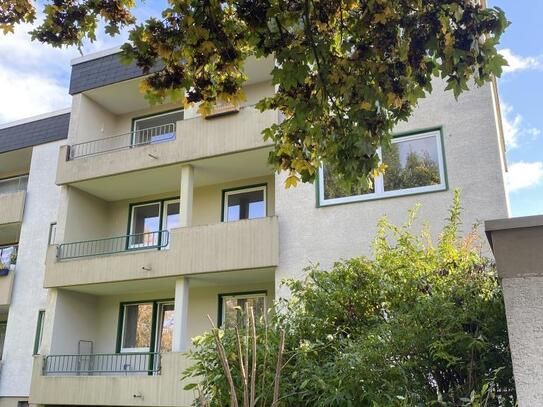 BN-Lessenich. vermietete 4 Zimmer Wohnung mit Balkon u. Garten