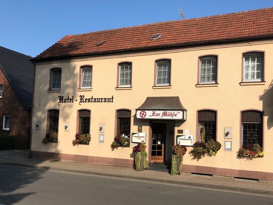 Traditionsreiches Hotel mit Inventar und ausgezeichneter Gastronomie in zentraler Ortslage!