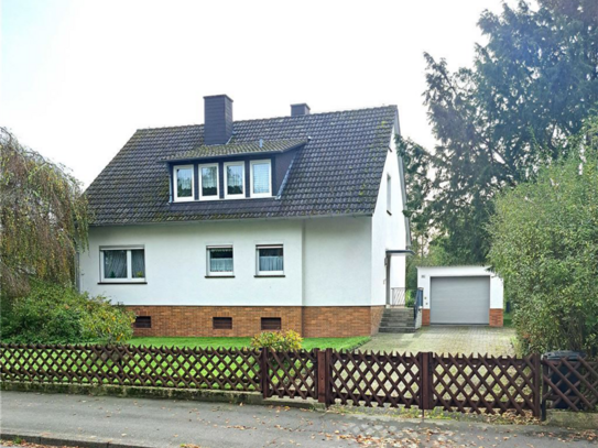 Zweifamilienhaus mit 1.828 qm großem Grundstück in KS-Oberzwehren