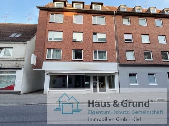 Ruhige 2-Zimmer Wohnung mit Balkon in der Innenstadt von Neumünster zu vermieten!