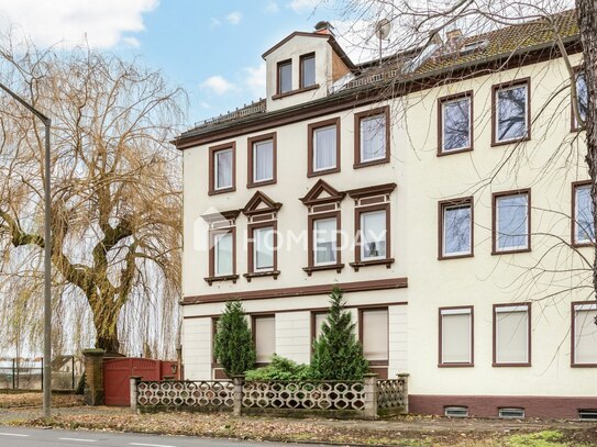 Dreifamilienhaus mit großzügigem Grundstück und Garage - vielseitige Möglichkeiten in Engelsdorf