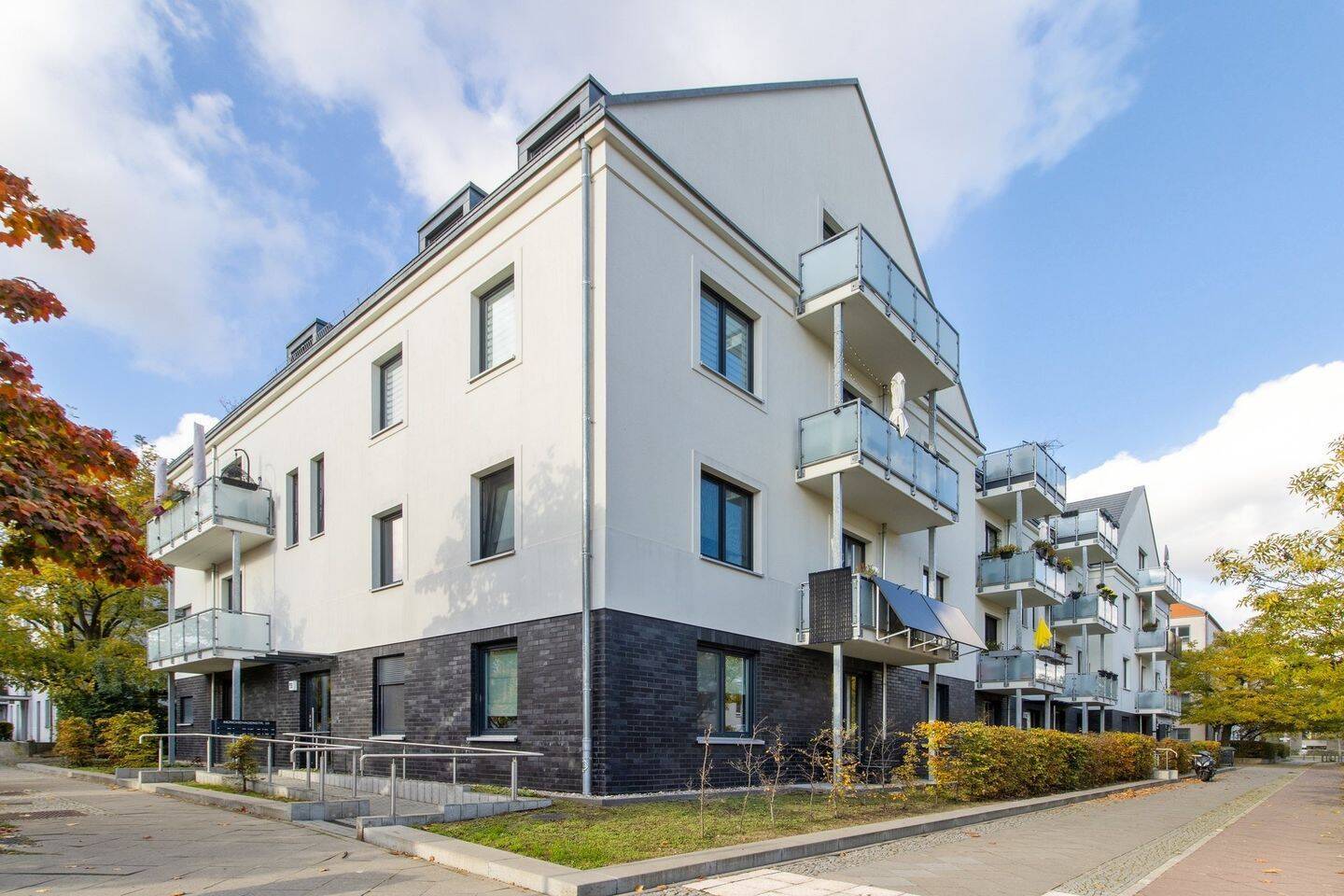 Wohnen im Grünen: Erdgeschoss-Neubauwohnung in ruhiger Lage - Foto 1