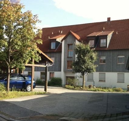 Sonnige 3-Zimmer-Wohnung im Grünen mit Balkon und Carport, povisionsfrei