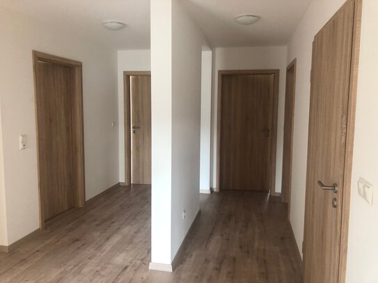 ***RESERVIERT***Erstbezug - 4-Zimmerwohnung mit Balkon, inkl. Garage