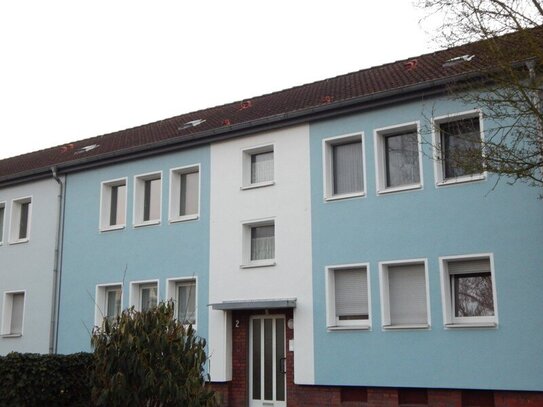 Bezugsfertige Wohnung mit Einbauküche und Balkon!