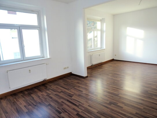 * Einzug sofort ! * 2 Zimmer Wohnung in Werdau West zu vermieten!