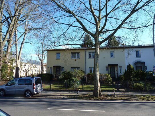 Reihenendhaus auf einem schönen großen Grundstück in Lichterfelde Ostpreußendamm