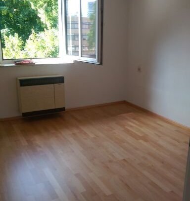 Zentrale kleine 2-Zimmer-Wohnung in Neu-Ulm mit Einbauküche