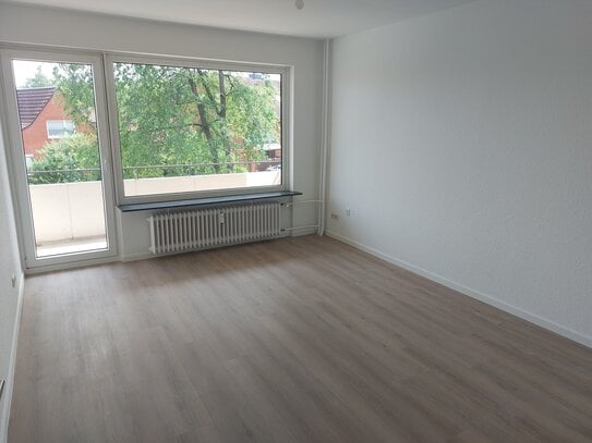 3-Zimmer-Whg. (ca. 63,64 m²) mit Balkon in der Ratzeburger Vorstadt frei