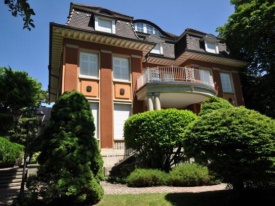 Attraktive Bel Étage in herrschaftlicher Jugendstil-Villa in bevorzugter Wohnlage von Konstanz "Musikerviertel"