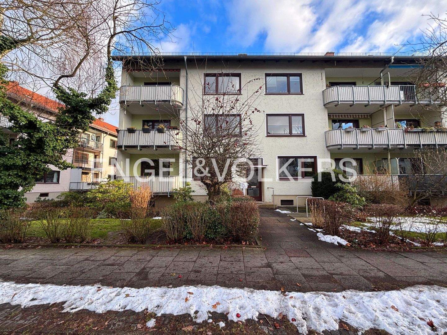 Gepflegte 3-Zimmer-Wohnung mit Loggia und zusätzlichem Stauraum